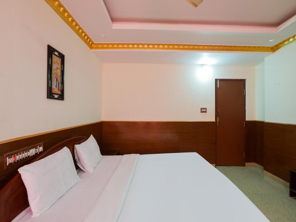Capital O 84002 Hotel Top In Town President Kushālnagar Zewnętrze zdjęcie