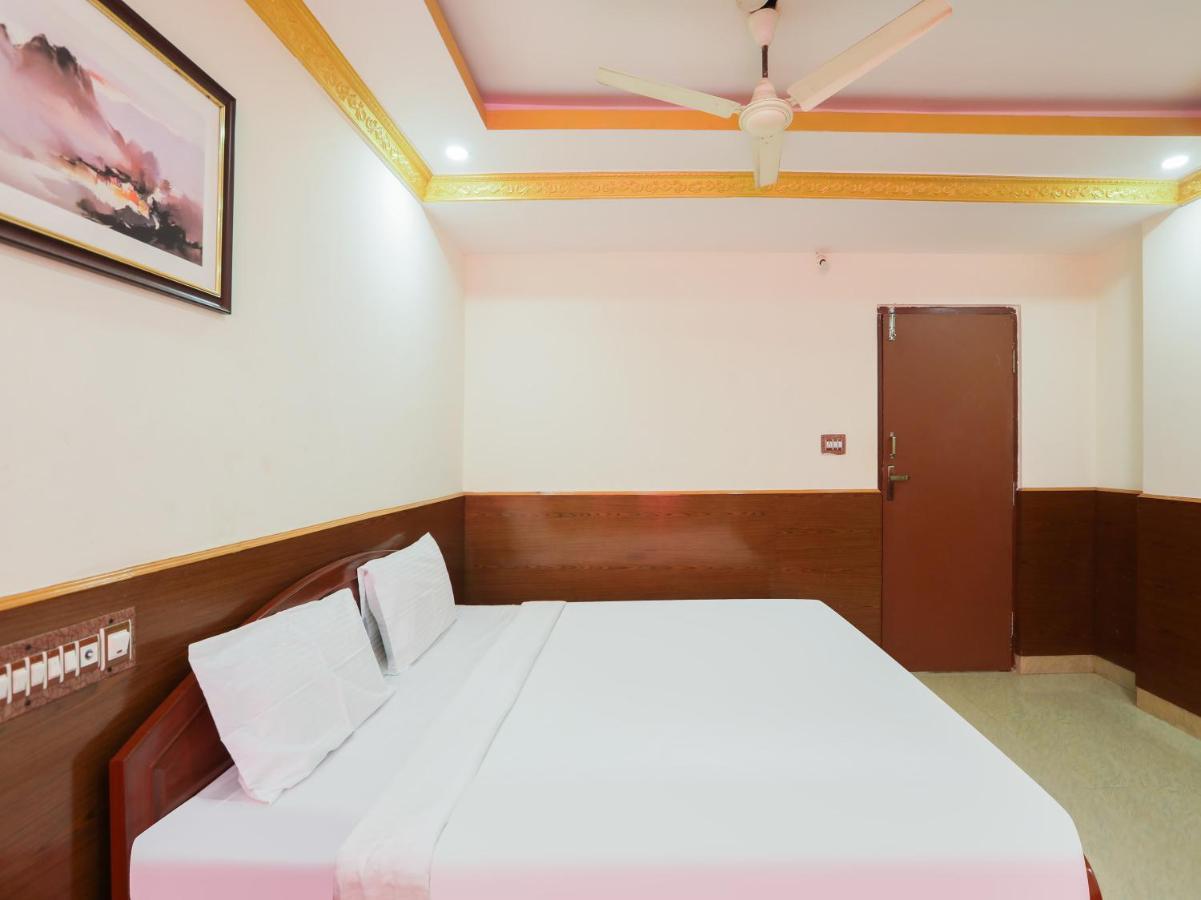 Capital O 84002 Hotel Top In Town President Kushālnagar Zewnętrze zdjęcie